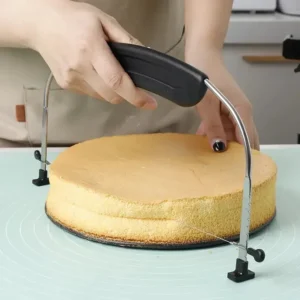 1pc, Adjustable Cake Leveler, Stainless Steel Cake Slicer, Wire Cake Knife With Plastic Handle,Baking Tools, Kitchen Accessories